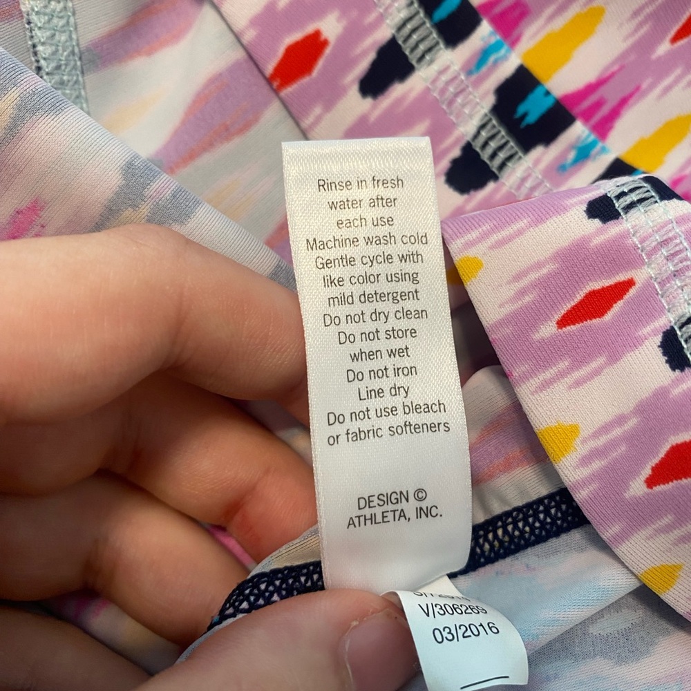 Athleta Rash Guard - Picture 2 of 9